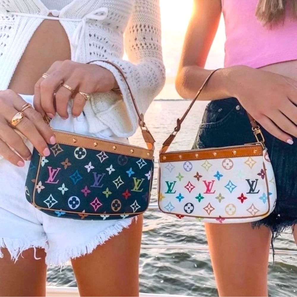 🦄🌈 LOUIS VUITTON white Multicolor Pochette Accessoires Limited Edition